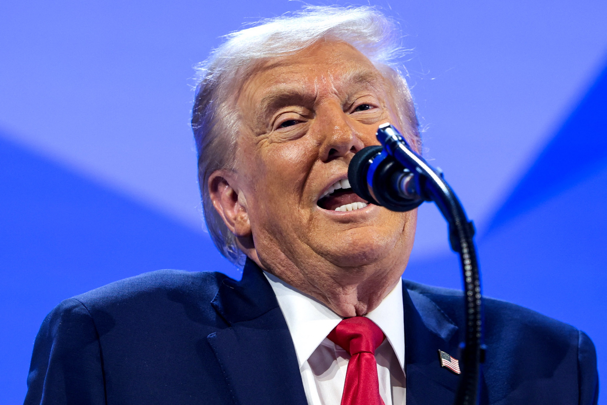 Трамп объявил о гигантских инвестициях Сеула, в Южной Корее возразили: В чем суть спора