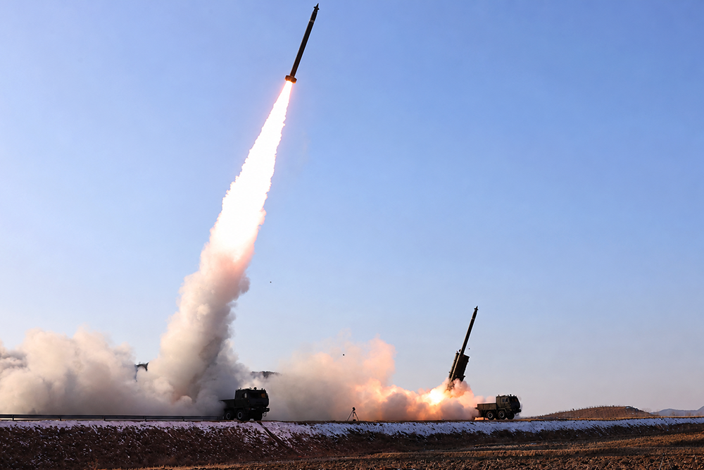 Северная Корея произвела массированный запуск баллистических ракет