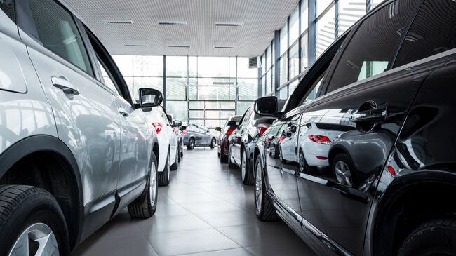 Импорт новых автомобилей в Россию в июле снизился на 65 процентов