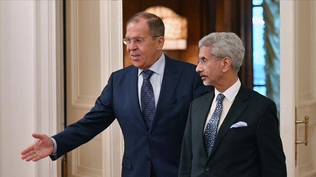 Лавров провел встречу с главой МИД Индии