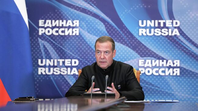 Медведев посетит КНДР