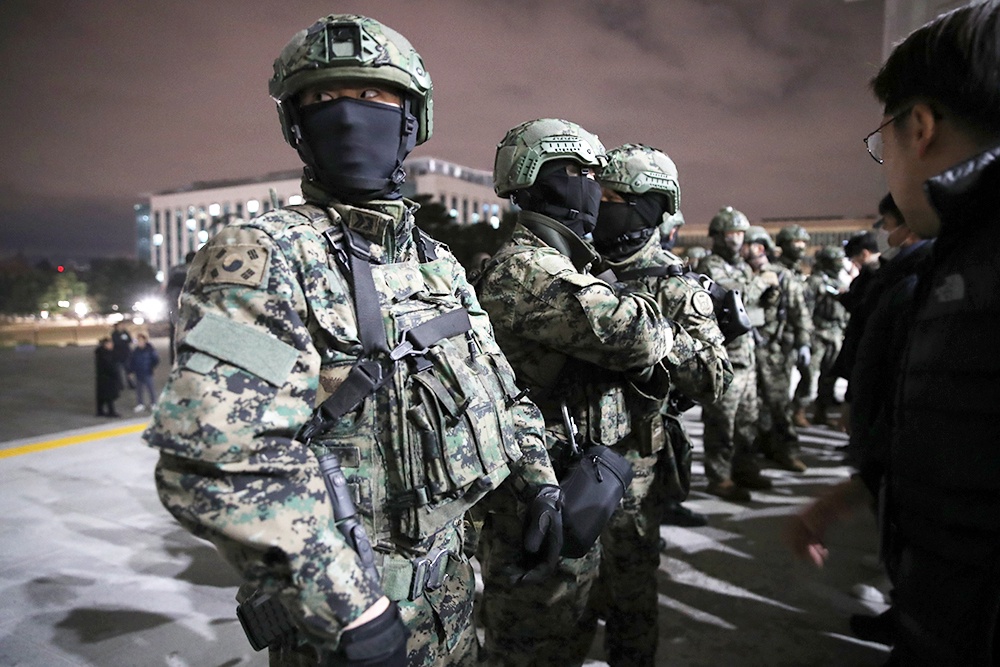Отголоски введения военного положения. В рядах высших офицеров Южной Кореи готовится чистка